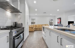 43 Sickle Avenue, Hope Island, Qld 4212