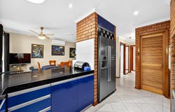 10 Lakeview Place, Bibra Lake, WA 6163