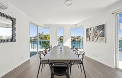 87 Sir Bruce Small Boulevard, Benowa Waters, Qld 4217