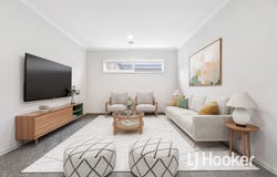 21 Pump House Crescent, Clyde, Vic 3978