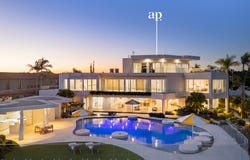 14 Binda Place, Sorrento, Qld 4217