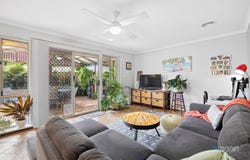 9 Brooks Circuit, Woodcroft, SA 5162