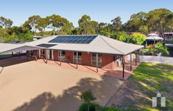 4 Fleming Drive, Broadford, Vic 3658