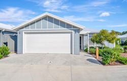 9/90 Carrs Drive, Yamba, NSW 2464