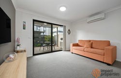 10/2 Trist Street, Franklin, ACT 2913