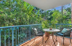 2/9 Jerdanefield Road, St Lucia, Qld 4067