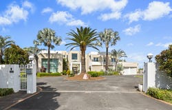 6 Tay Court, Helensvale, Qld 4212