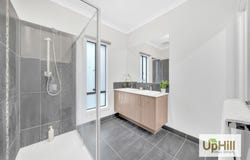 34 Trojan Crescent, Clyde North, Vic 3978