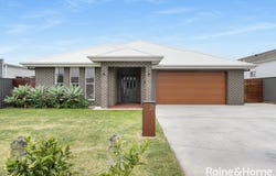21 Wattlebird Road, South Nowra, NSW 2541