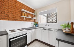 1/8 Coral Street, Beenleigh, Qld 4207
