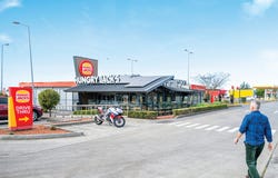 Hungry Jack’s, 10 Macquarie Place, Haywards Bay, NSW 2530