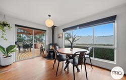 1 Sandstone Grove, Blackmans Bay, Tas 7052