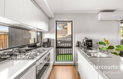 11 Pigato Crescent, Deanside, Vic 3336