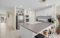8 Dotterel Drive, Dudley Park, WA 6210