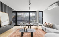 2 Carrick Lane, Strathmore, Vic 3041