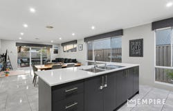 116 Irvine Parade, Hammond Park, WA 6164