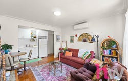 2/18 Bakewell Street, Herne Hill, Vic 3218