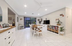 4 Brooklyn Bay Close, Rowville, Vic 3178