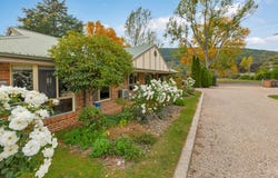 1/8 Gavan Street, Bright, Vic 3741