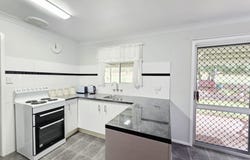 32 Railway Terrace, Crows Nest, Qld 4355