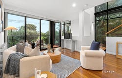 1/127 Ormond Esplanade, Elwood, Vic 3184