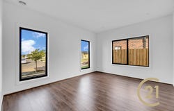 21 Isaacs Street, Deanside, Vic 3336