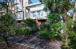 24 Lithgow Way, Mooroolbark, Vic 3138