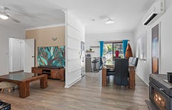 33 Kirkston Place, Pine Mountain, Qld 4306