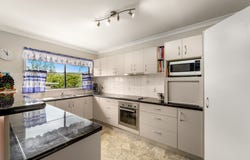 14 Arkana Street, The Gap, Qld 4061