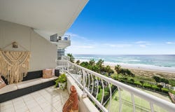 5E/2 Nineteenth Avenue, Palm Beach, Qld 4221