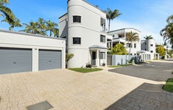Unit 2/33 Elizabeth Street, Urangan, Qld 4655