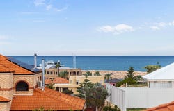5 Tees Court, Mindarie, WA 6030