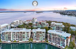 6103 Ephraim Island Parade, Paradise Point, Qld 4216