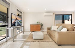 2/20 Lake Heights Road, Lake Heights, NSW 2502
