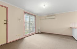 2/4 Patricia Place, Newnham, Tas 7248