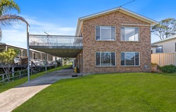 564 Beach Road, Denhams Beach, NSW 2536