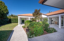 40 Comet Drive, Sunrise Beach, Qld 4567