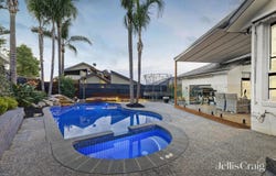 17 Monomeath Close, Doncaster East, Vic 3109