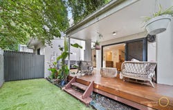 2/265 Cavendish Road, Coorparoo, Qld 4151