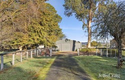1585 Calder Highway, Taradale, Vic 3447