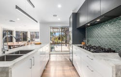 9-10 Kanowna Place, Lara, Vic 3212