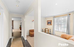 10 Collins Crescent, Berwick, Vic 3806