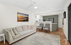 27 Donnington Street, Carindale, Qld 4152
