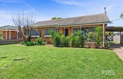 23 Nixon Crescent, Tolland, NSW 2650