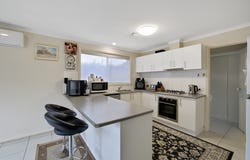 4/1 Hatfield Drive, Drouin, Vic 3818