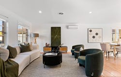 2/1 Viola Avenue, Brooklyn, Vic 3012