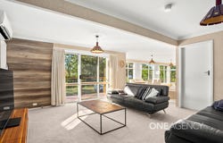 10 Alamein Road, Sussex Inlet, NSW 2540