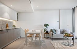 5B/9 Waterside Place, Docklands, Vic 3008