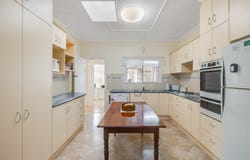 7 Spieker Street, Mount Lofty, Qld 4350