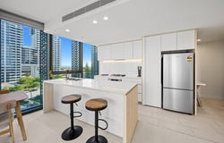 606/12 Philip Avenue, Broadbeach, Qld 4218